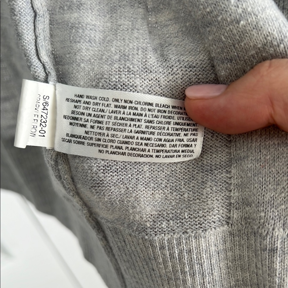 Old Navy Heather Gray Women's Button Down Cardigan, Size Small - Picture 6 of 7
